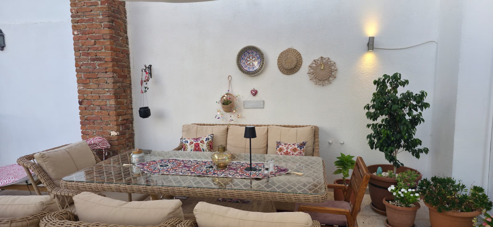 Ephesus Suites Geniş Veranda ve Dinlenme Alanı